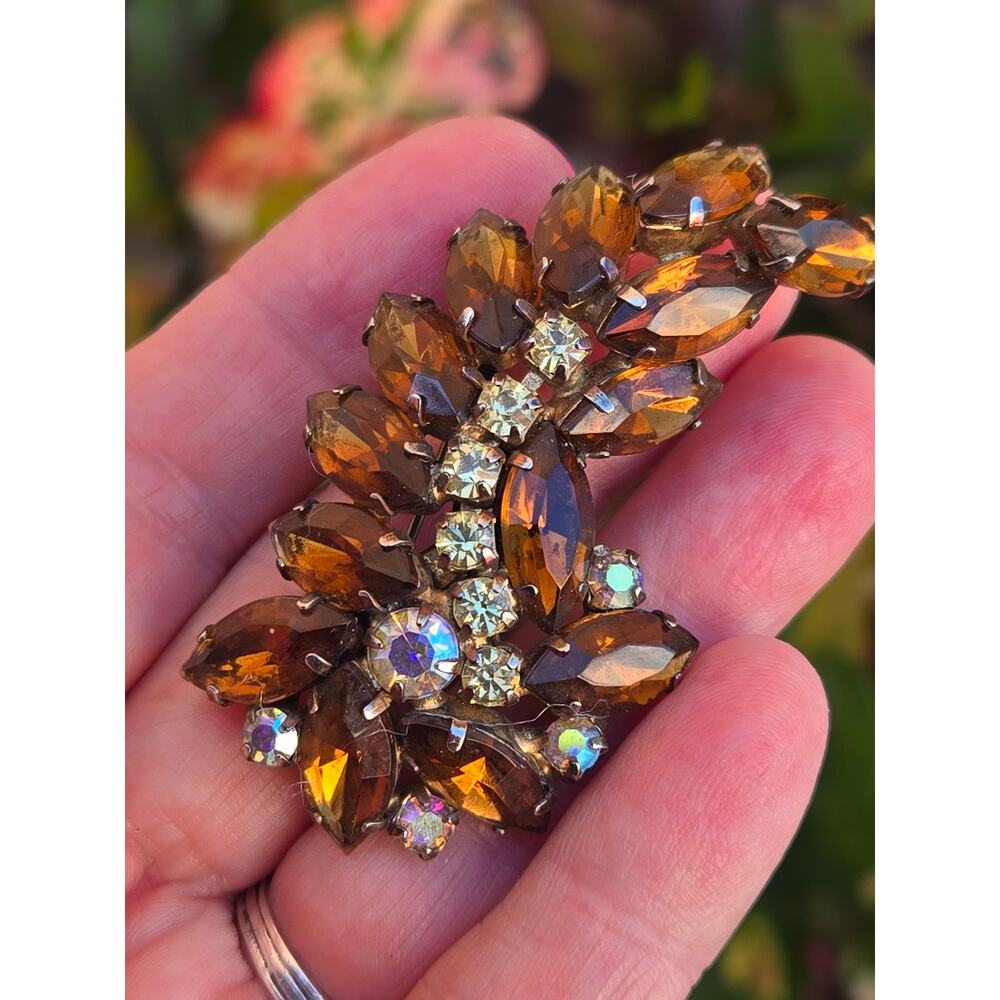 Vintage Amber Tone Navette & AB Crystal Rhinestone Layered Leaf Brooch - Picture 4 of 6